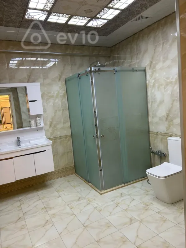 Satılır 4 otaqlı yeni tikili 136 m²
