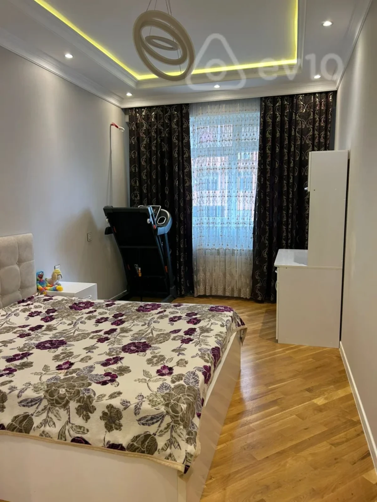 Satılır 4 otaqlı yeni tikili 136 m²