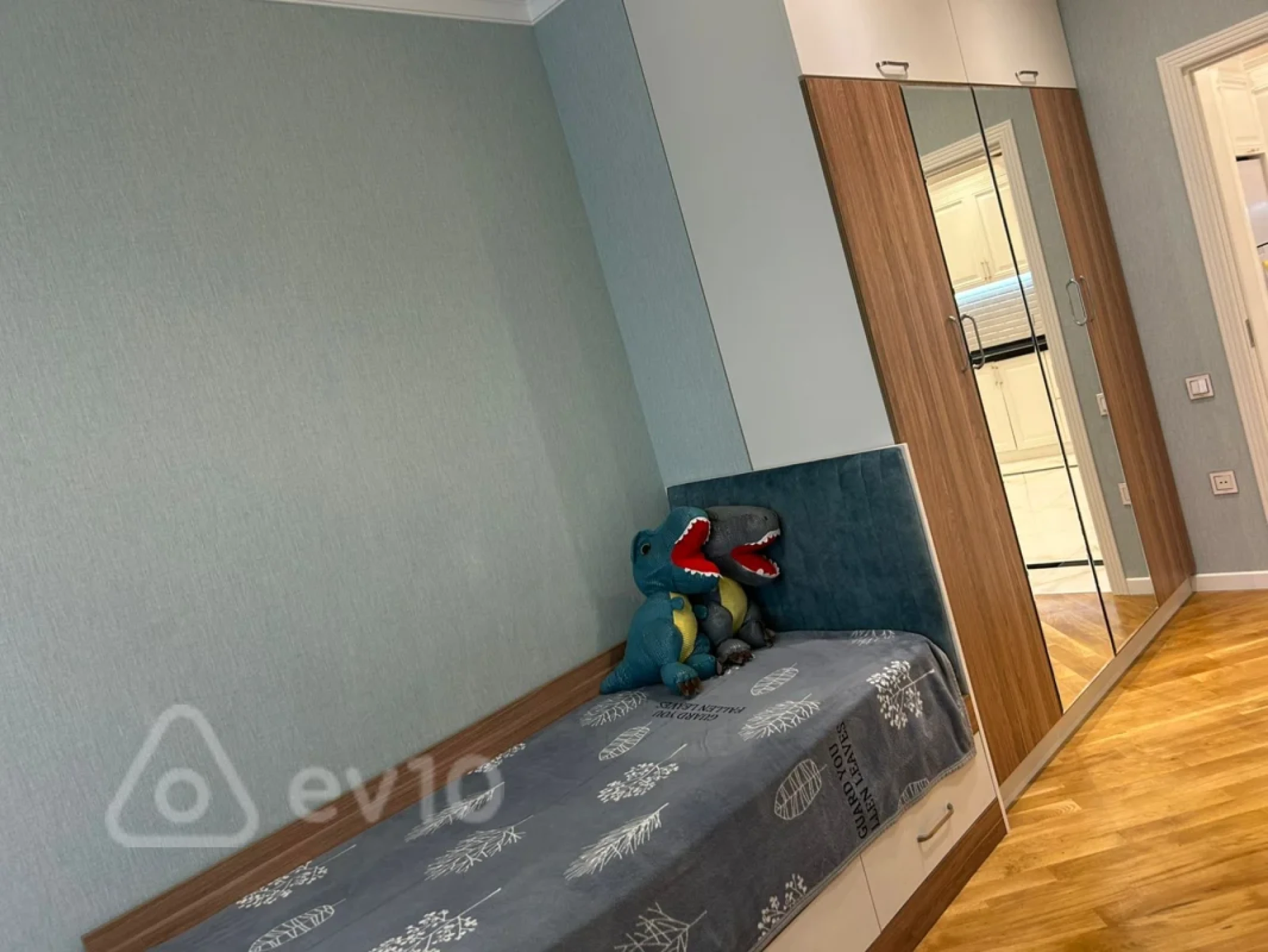 Satılır 4 otaqlı yeni tikili 136 m²