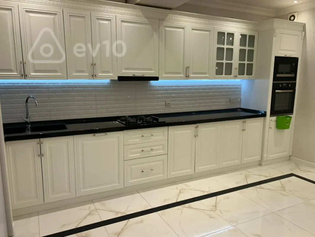 Satılır 4 otaqlı yeni tikili 136 m²