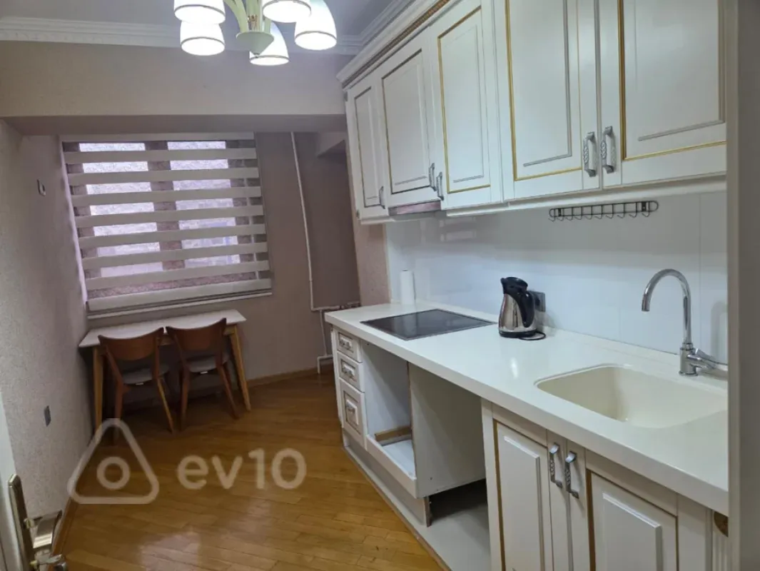 Kirayə verilir 3 otaqlı yeni tikili 90 m²
