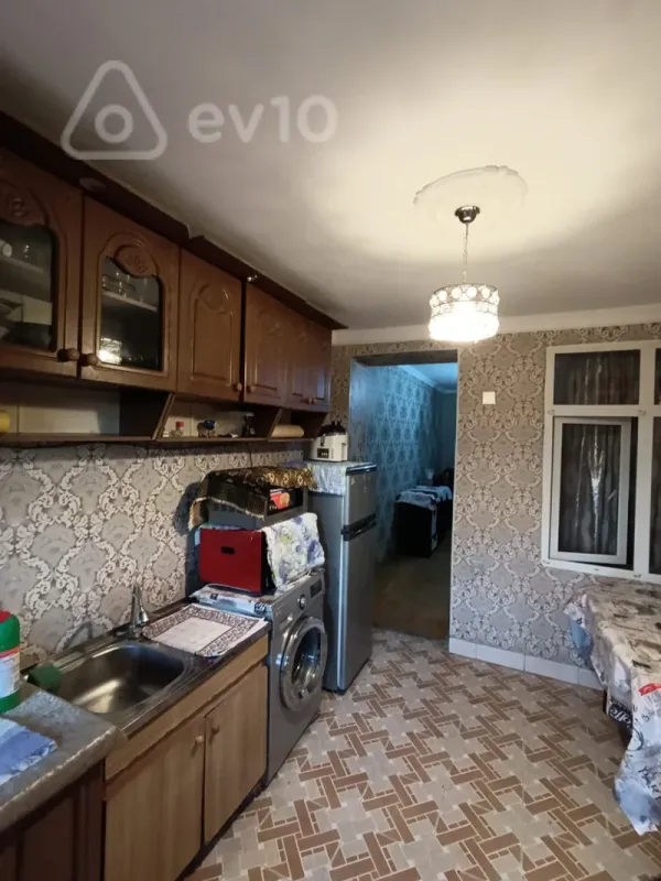 Kirayə verilir 2 otaqlı köhnə tikili 40 m²