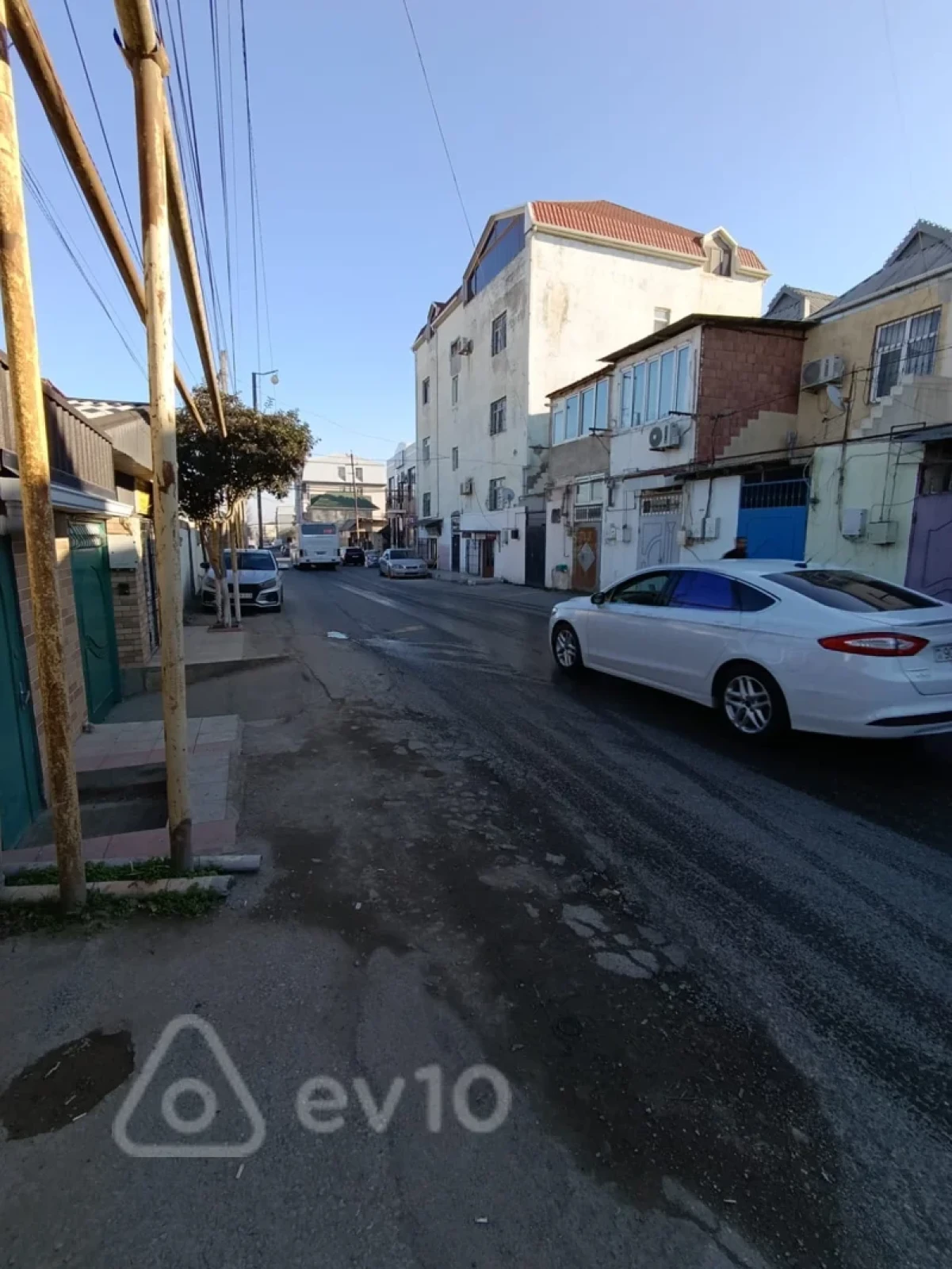 Kirayə verilir 2 otaqlı köhnə tikili 40 m²