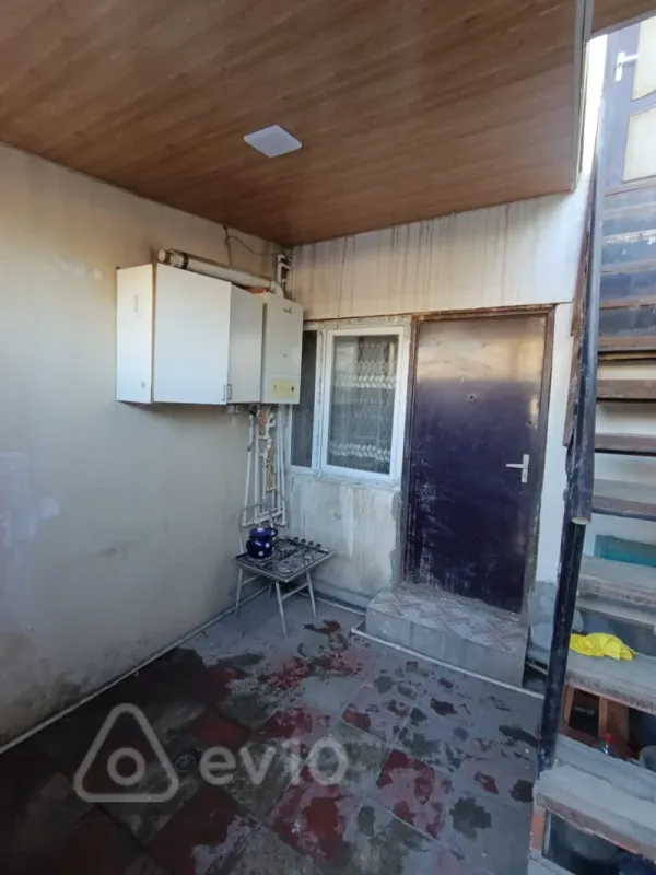 Kirayə verilir 2 otaqlı köhnə tikili 40 m²