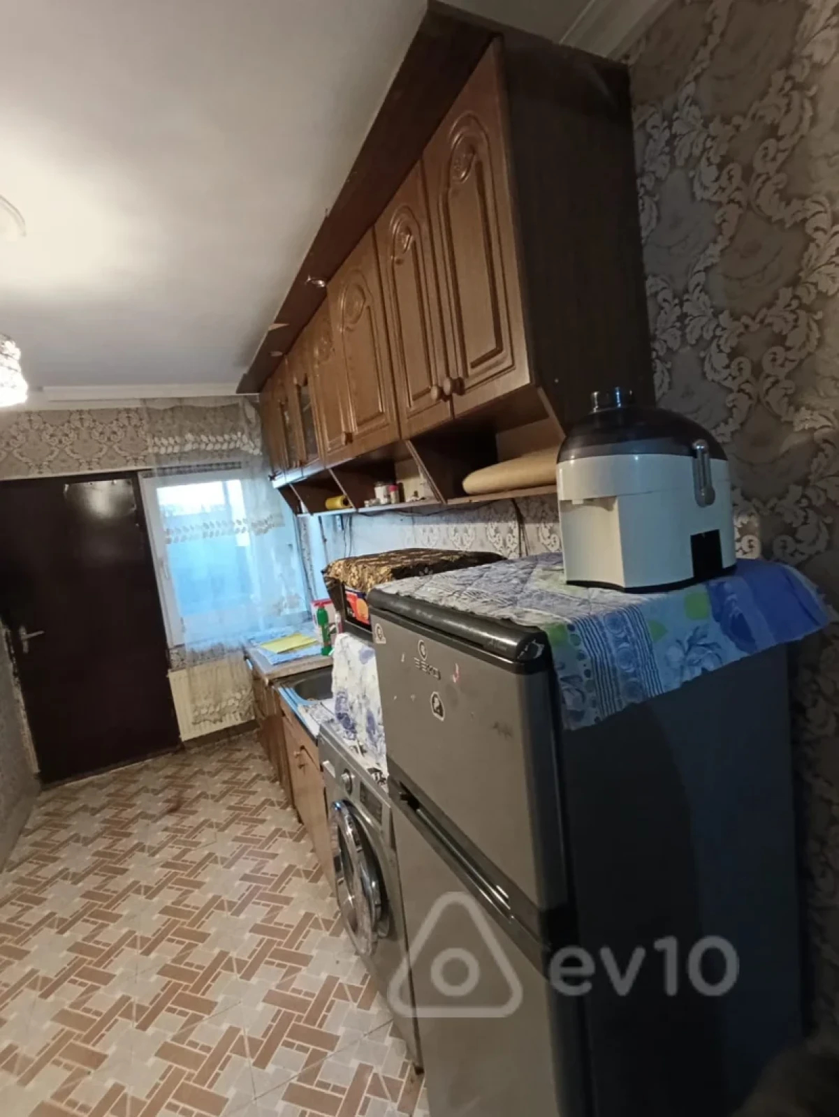 Kirayə verilir 2 otaqlı köhnə tikili 40 m²