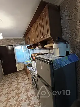 Kirayə verilir 2 otaqlı köhnə tikili 40 m²