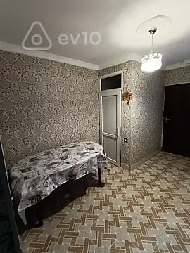 Kirayə verilir 2 otaqlı köhnə tikili 40 m²