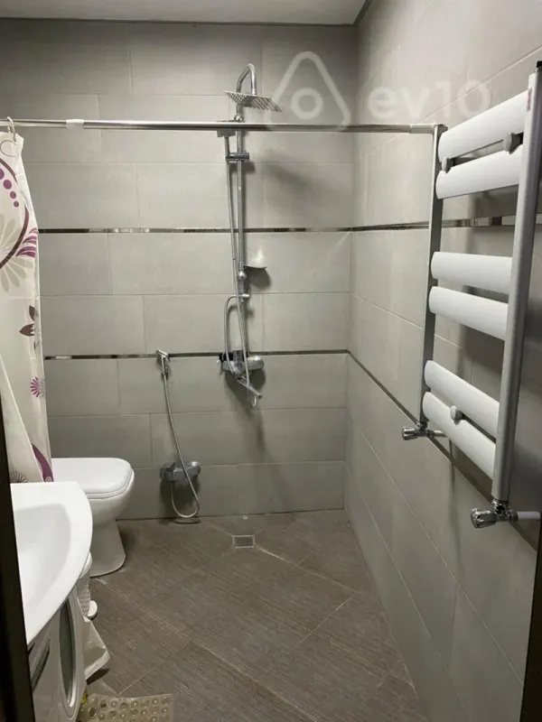 Satılır 3 otaqlı yeni tikili 105 m²