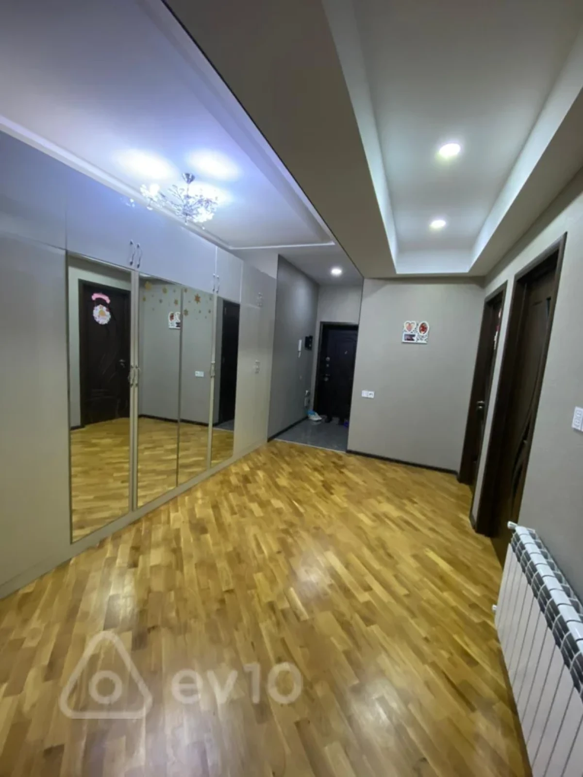 Satılır 3 otaqlı yeni tikili 105 m²