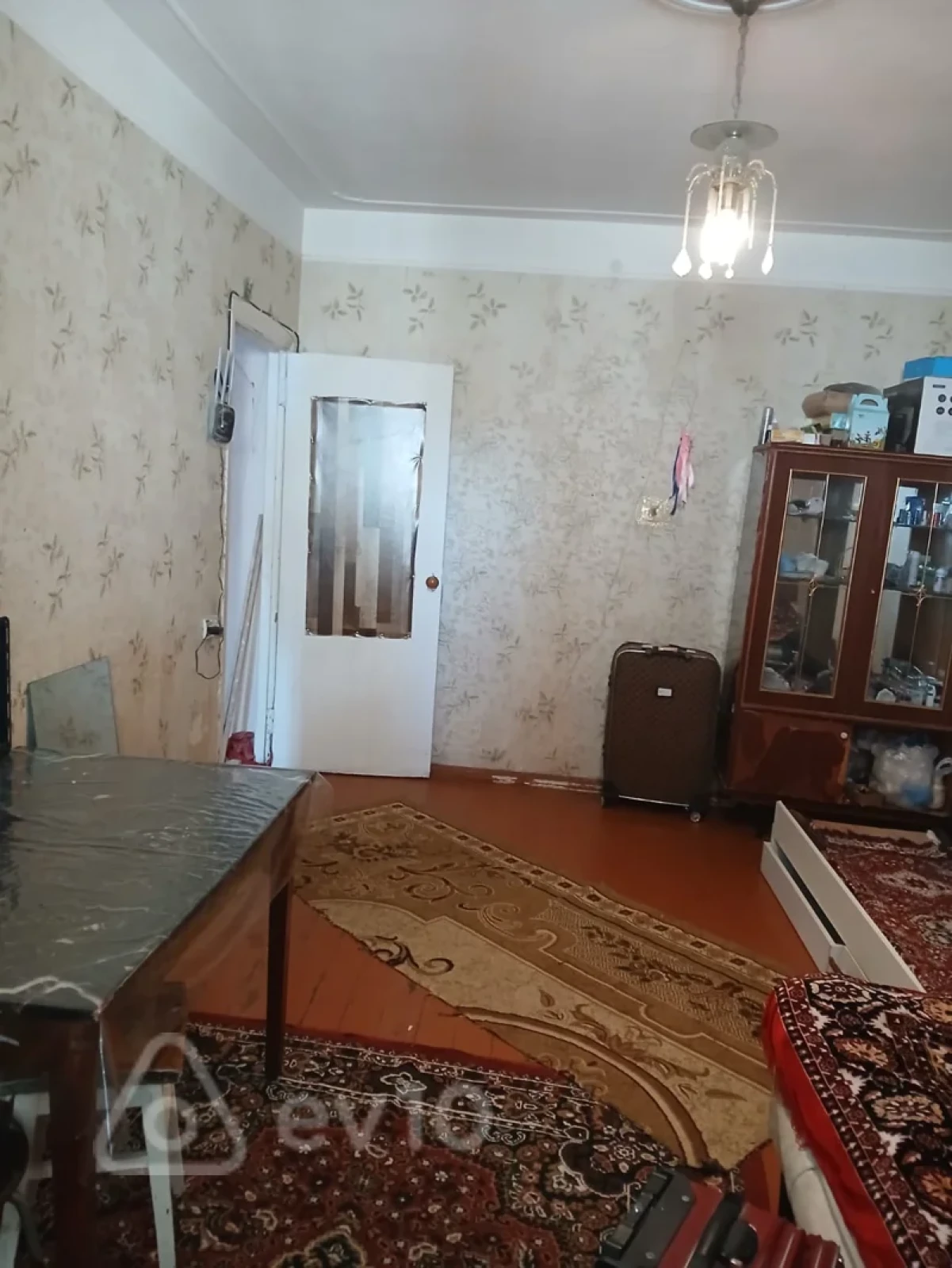 Satılır 1 otaqlı köhnə tikili 32 m²