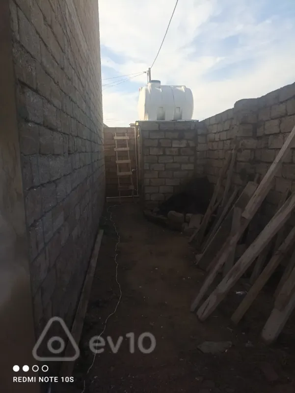 Satılır 6 otaqlı həyət evi 160 m²