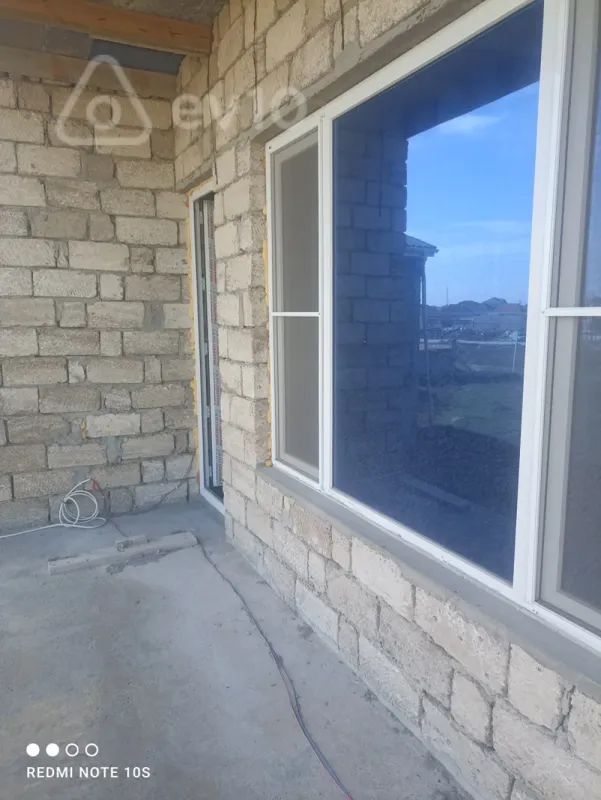 Satılır 6 otaqlı həyət evi 160 m²