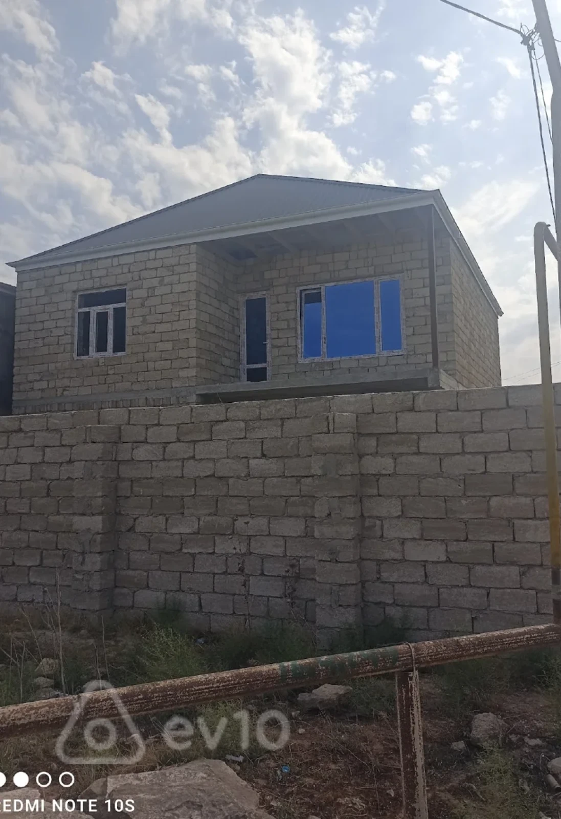 Satılır 6 otaqlı həyət evi 160 m²