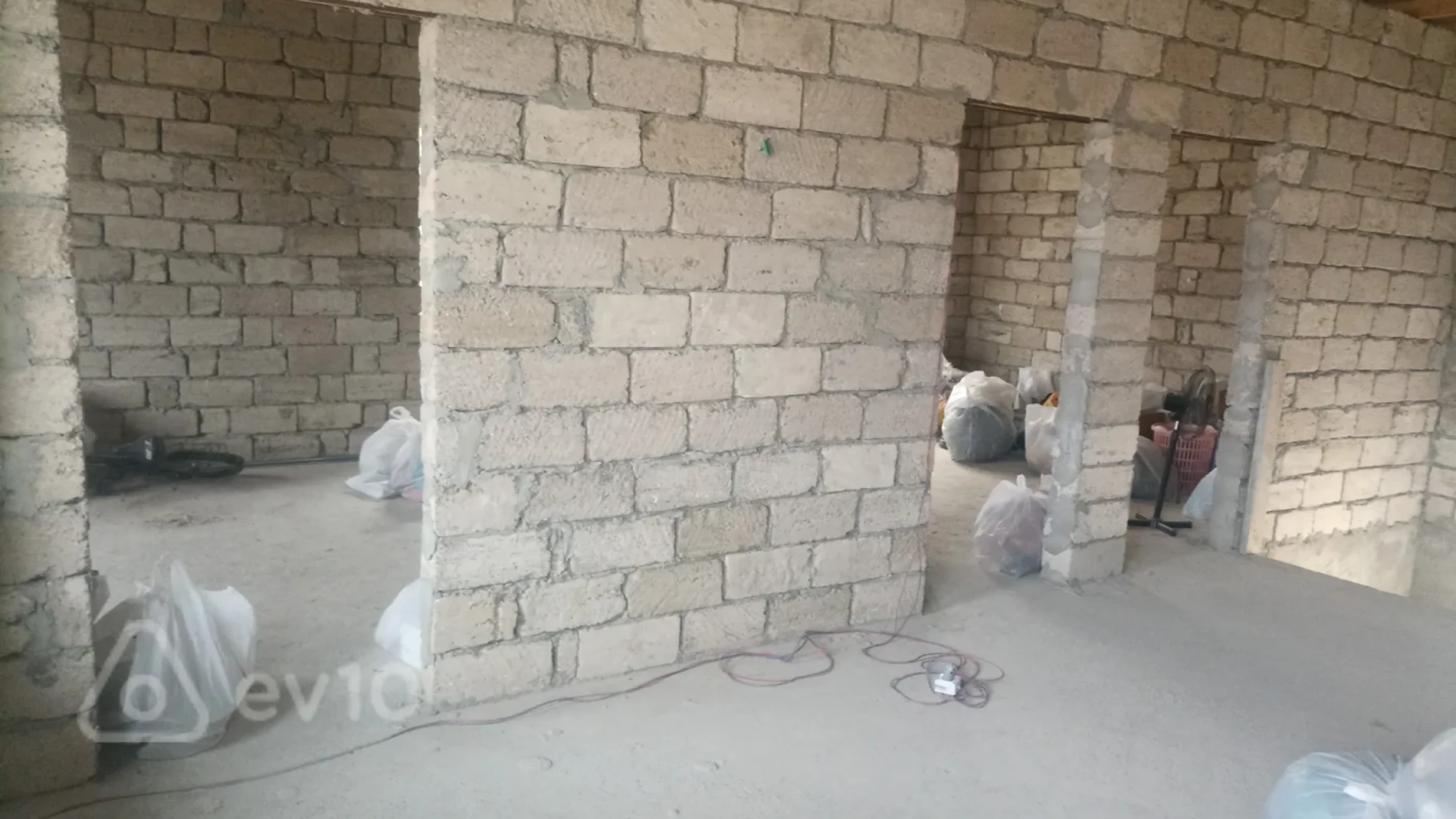 Satılır 6 otaqlı həyət evi 160 m²