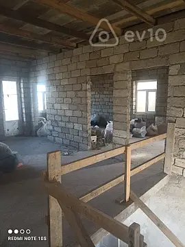 Satılır 6 otaqlı həyət evi 160 m²