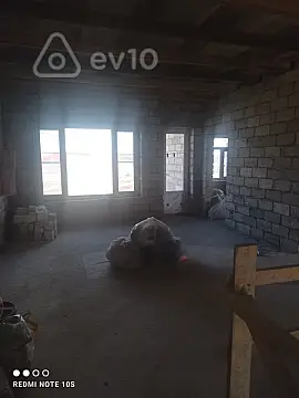 Satılır 6 otaqlı həyət evi 160 m²