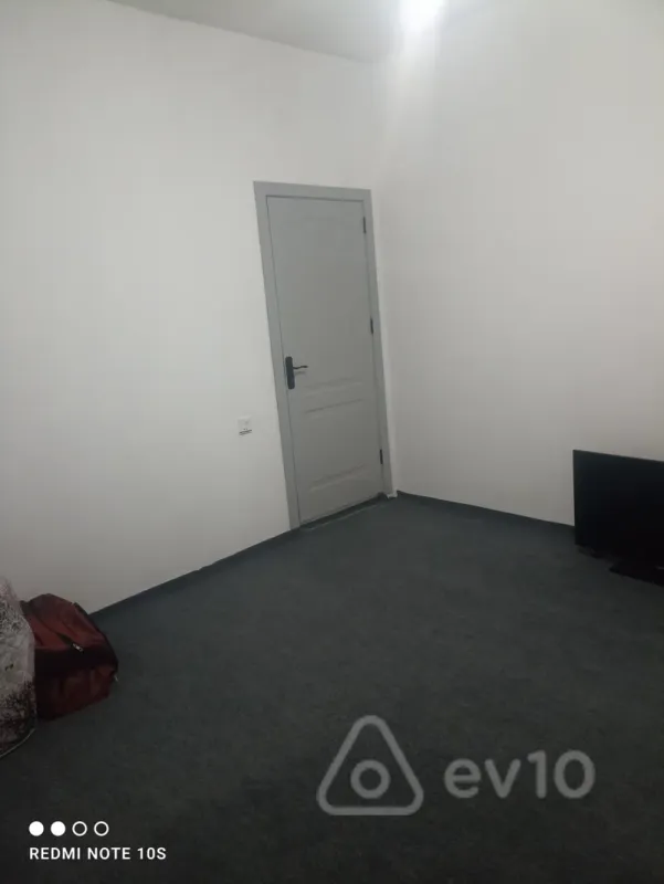 Satılır 6 otaqlı həyət evi 160 m²