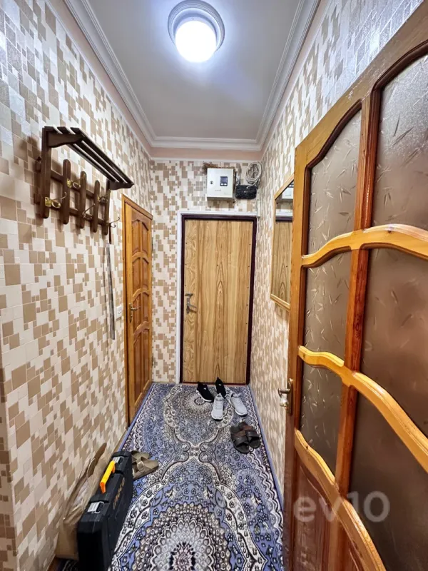 Kirayə verilir 3 otaqlı köhnə tikili 50 m²