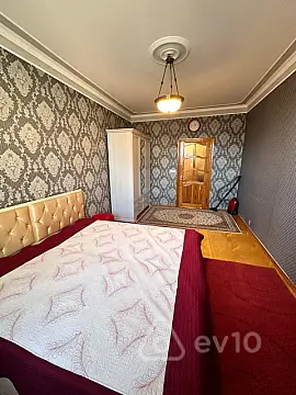 Kirayə verilir 3 otaqlı köhnə tikili 50 m²