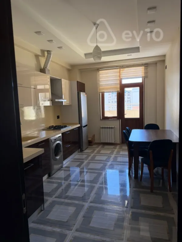 Kirayə verilir 2 otaqlı yeni tikili 96 m²