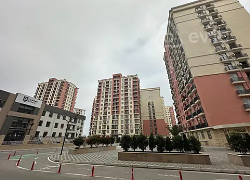 Satılır 2 otaqlı yeni tikili 82 m²