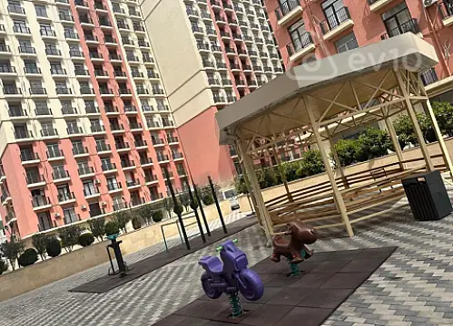 Satılır 2 otaqlı yeni tikili 82 m²