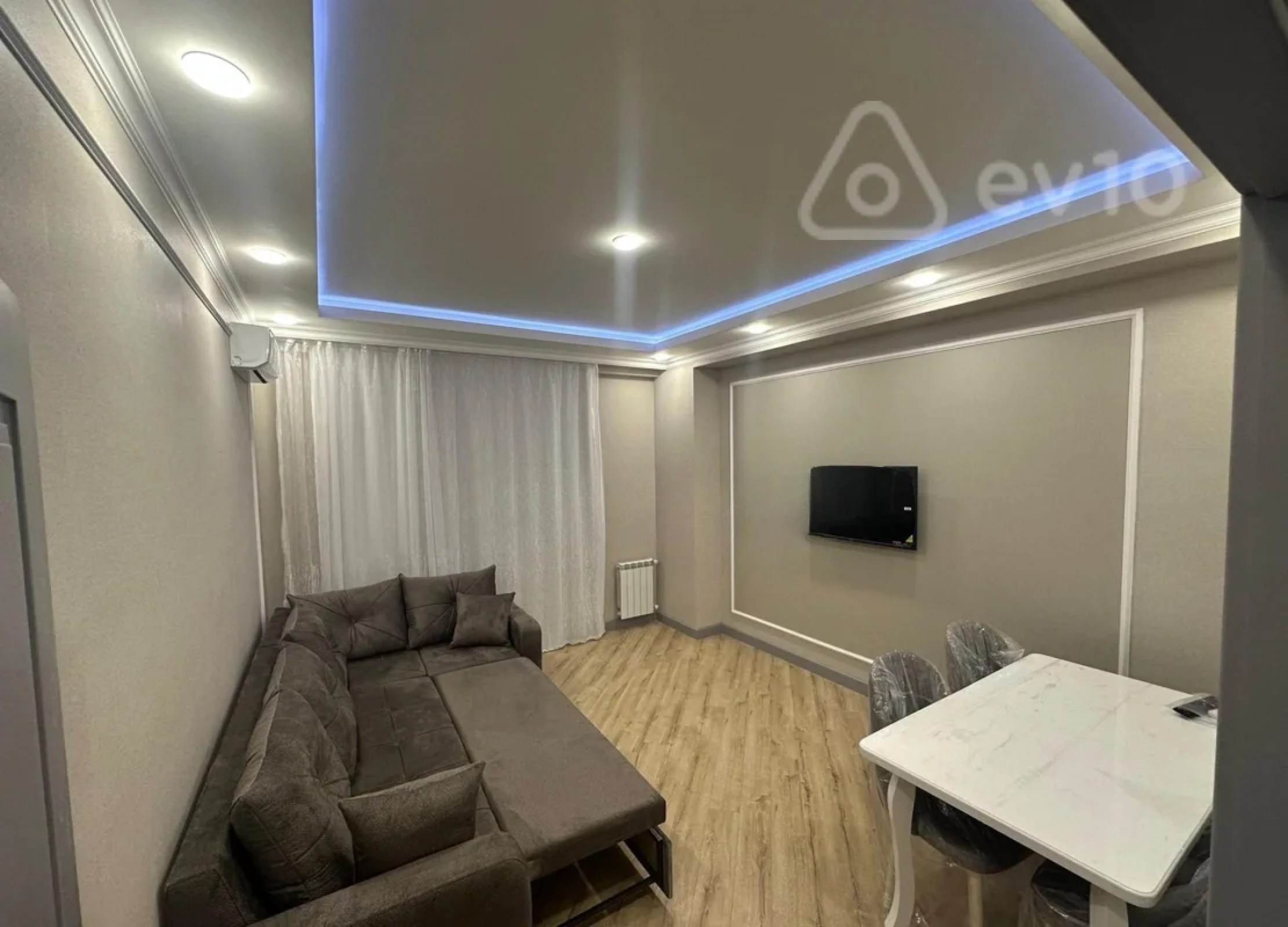 Satılır 2 otaqlı yeni tikili 82 m²