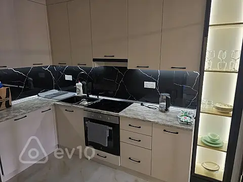 Kirayə verilir 2 otaqlı yeni tikili 82 m²