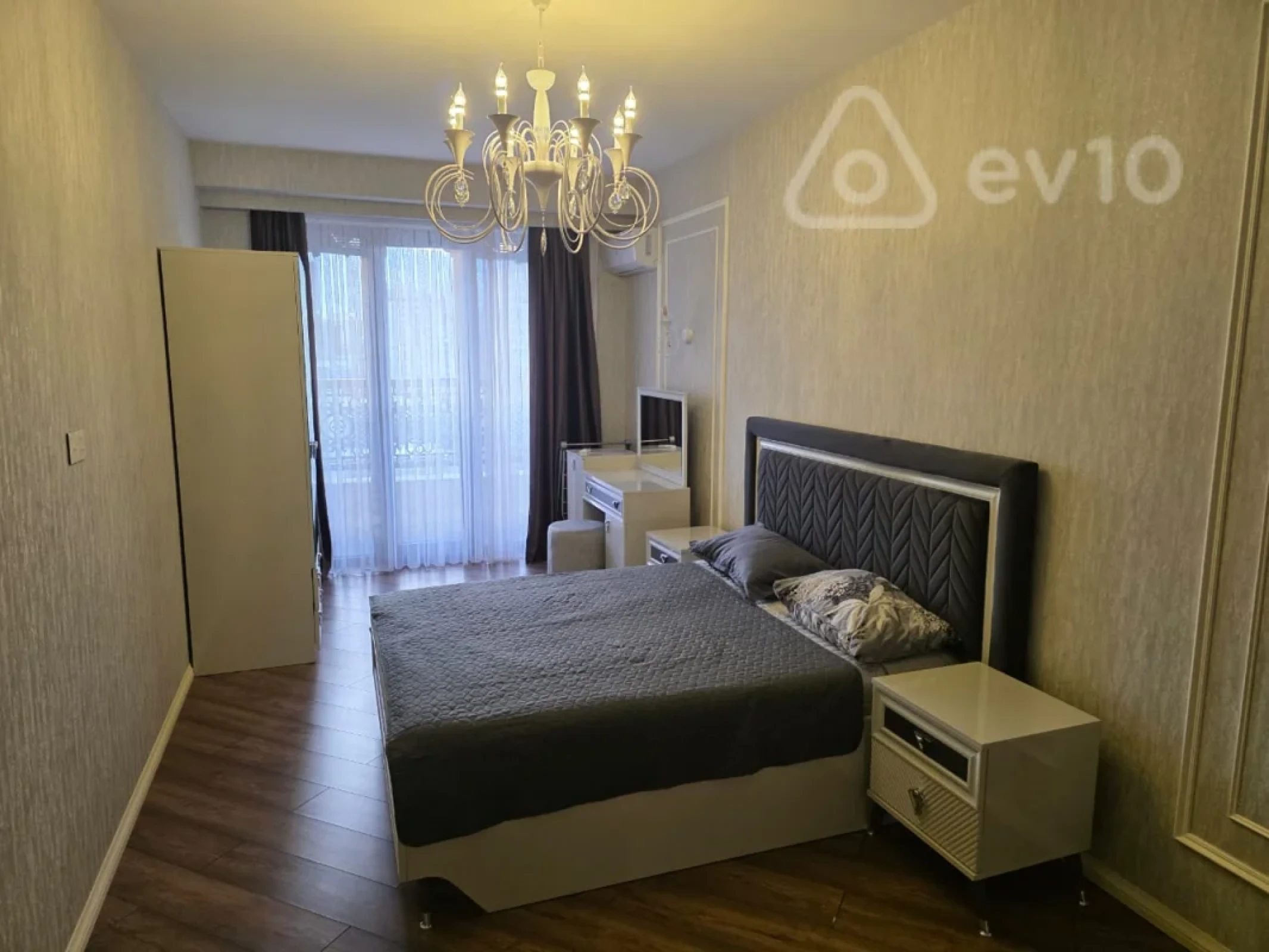 Kirayə verilir 2 otaqlı yeni tikili 82 m²