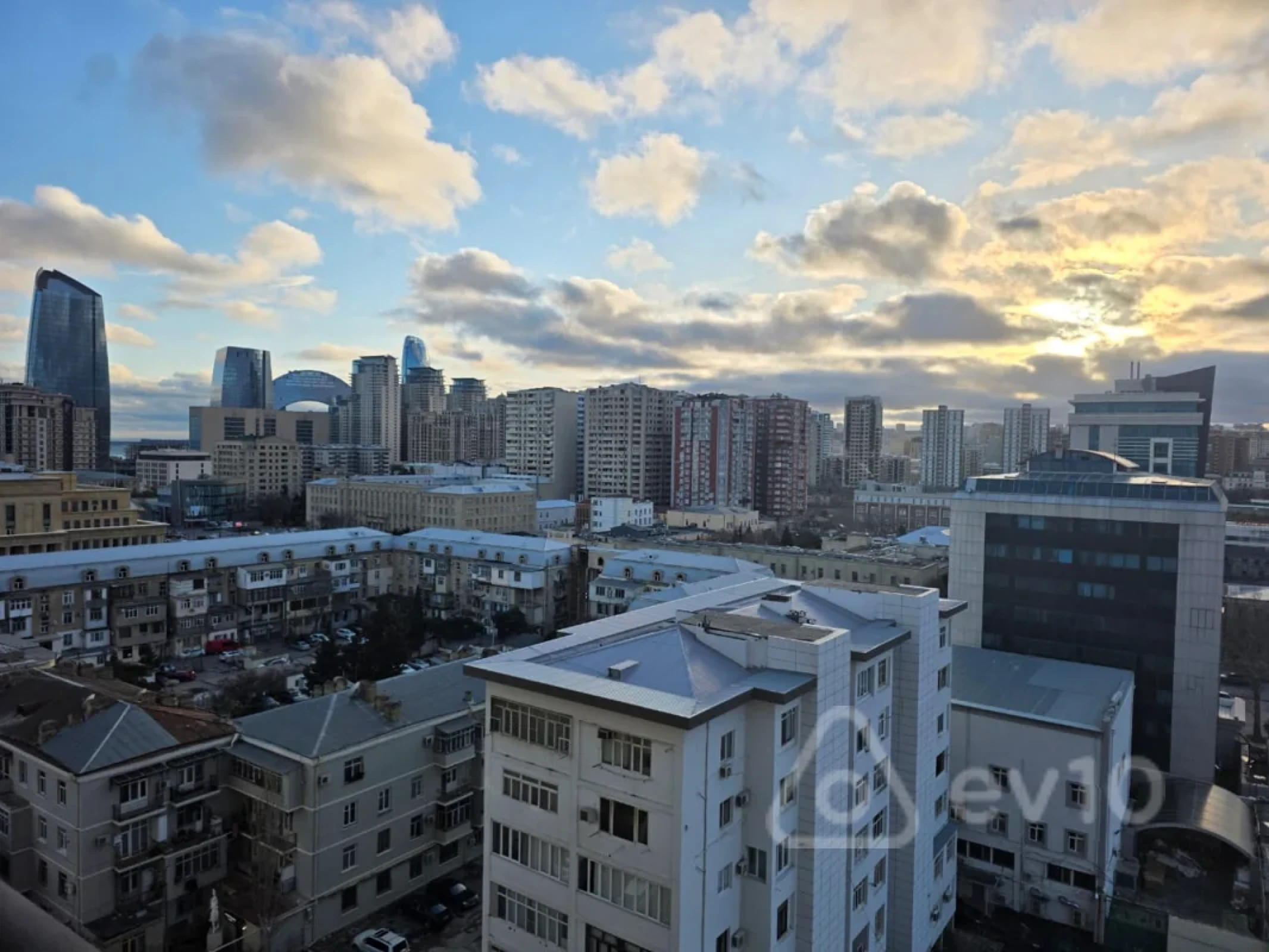 Kirayə verilir 2 otaqlı yeni tikili 82 m²