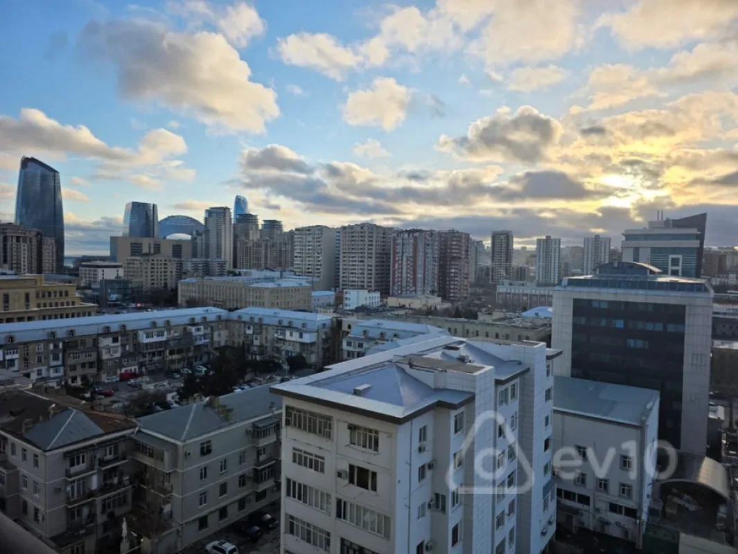 Kirayə verilir 2 otaqlı yeni tikili 82 m²