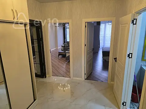 Kirayə verilir 2 otaqlı yeni tikili 82 m²