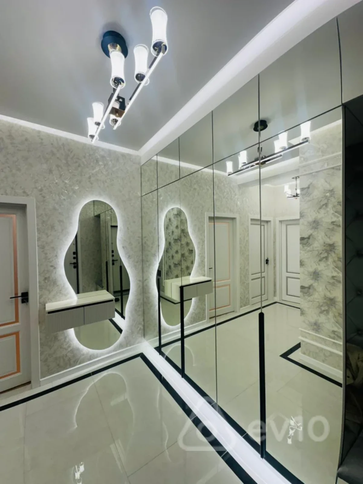 Satılır 3 otaqlı yeni tikili 87 m²