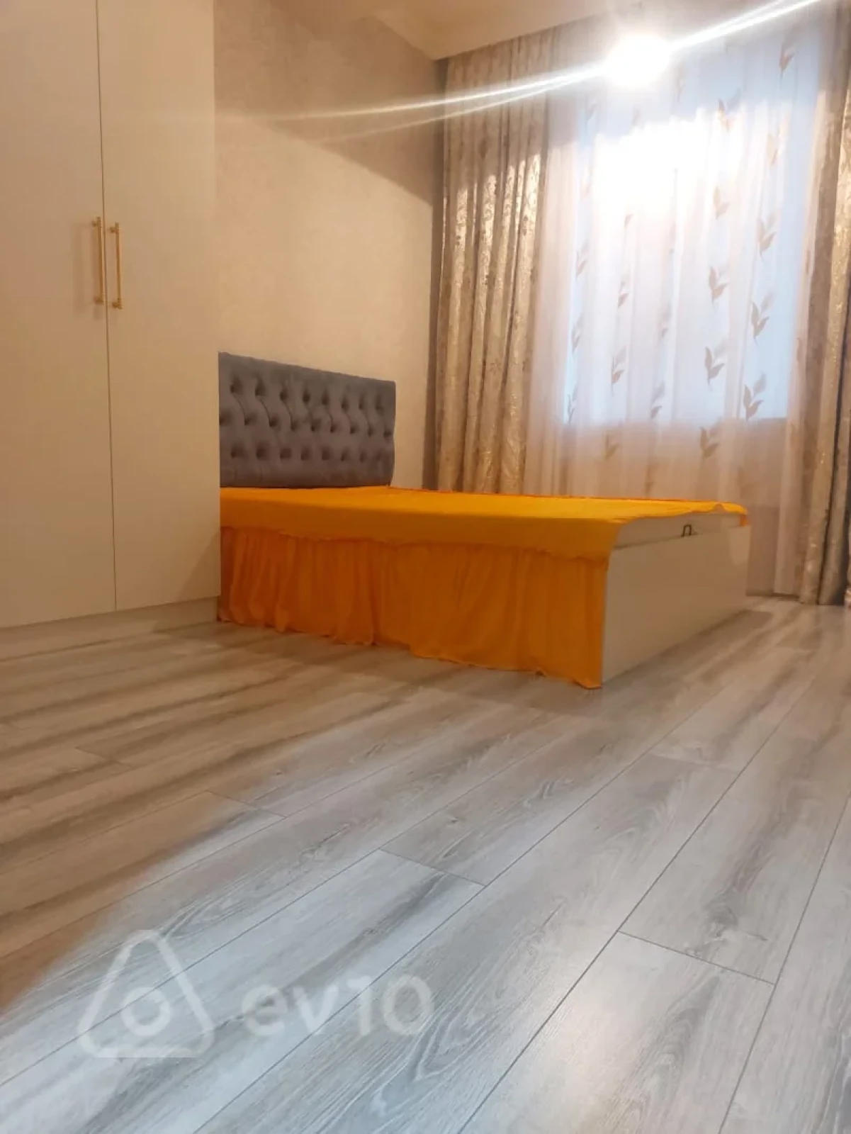 Kirayə verilir 3 otaqlı yeni tikili 75 m²