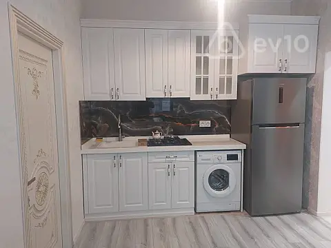 Kirayə verilir 3 otaqlı yeni tikili 75 m²