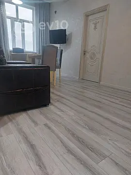 Kirayə verilir 3 otaqlı yeni tikili 75 m²