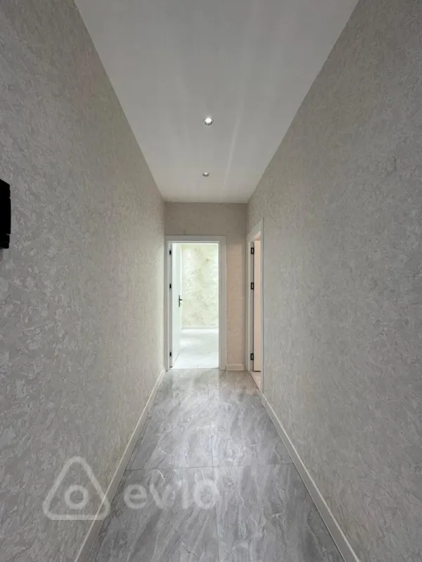 Satılır 2 otaqlı köhnə tikili 55 m²