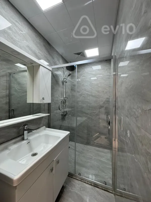 Satılır 2 otaqlı köhnə tikili 55 m²