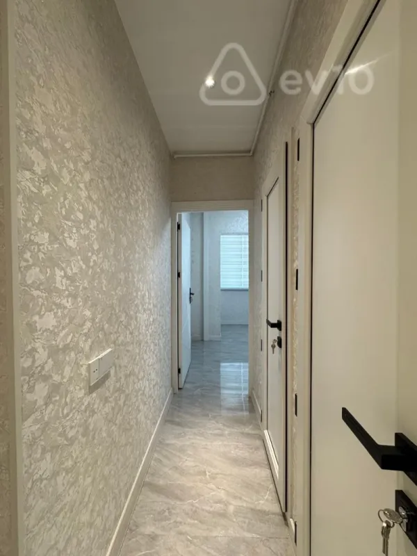 Satılır 2 otaqlı köhnə tikili 55 m²