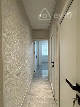 Satılır 2 otaqlı köhnə tikili 55 m²