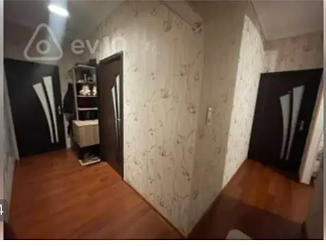 Satılır 3 otaqlı köhnə tikili 60 m²