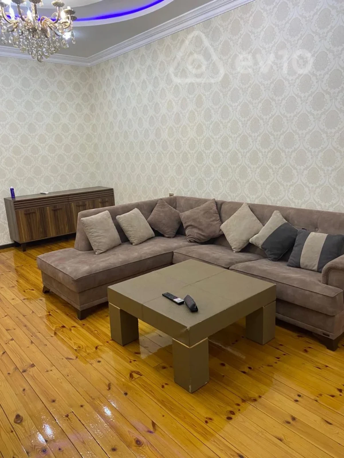 Kirayə verilir 2 otaqlı yeni tikili 75 m²