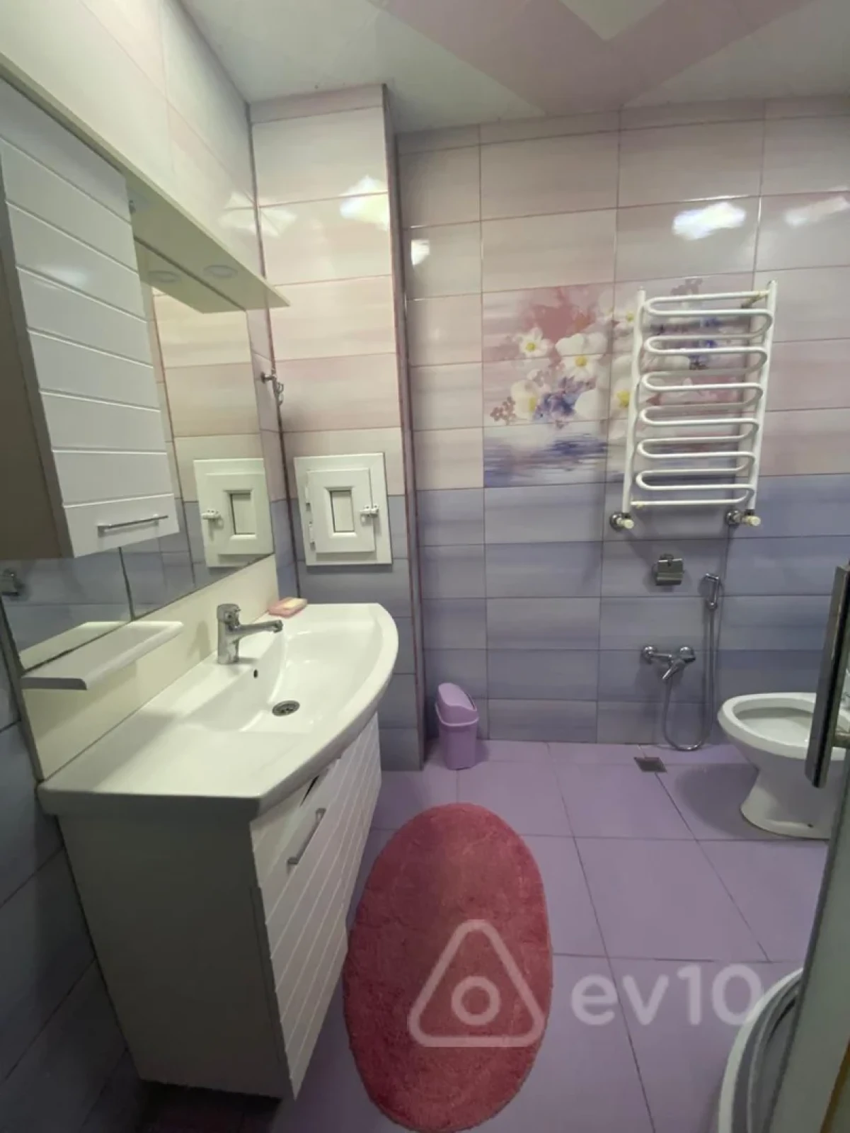 Kirayə verilir 2 otaqlı yeni tikili 75 m²