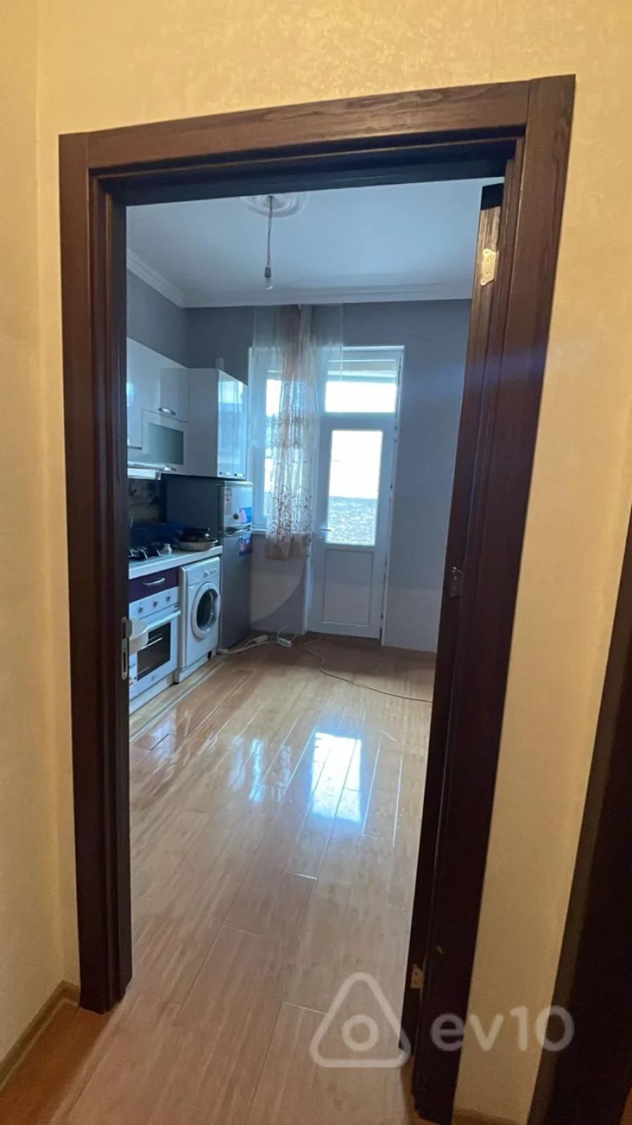 Kirayə verilir 2 otaqlı yeni tikili 45 m²