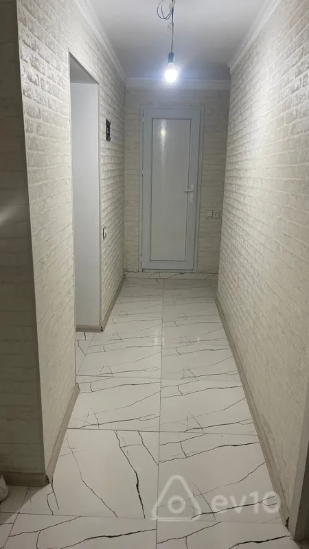Kirayə verilir 2 otaqlı yeni tikili 60 m²