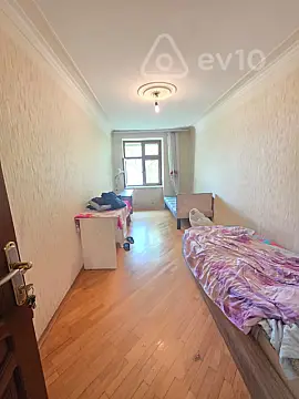 Kirayə verilir 3 otaqlı köhnə tikili 70 m²