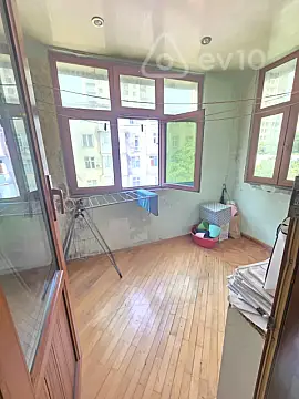Kirayə verilir 3 otaqlı köhnə tikili 70 m²