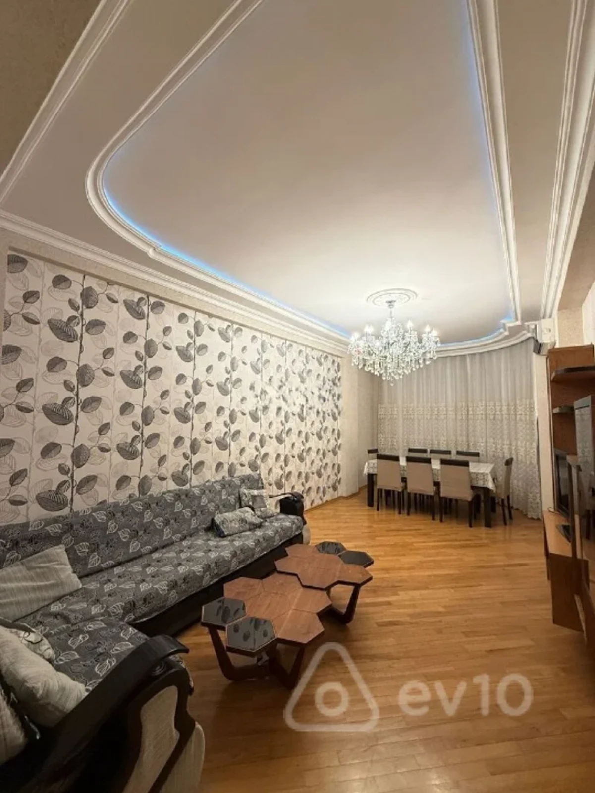Satılır 3 otaqlı yeni tikili 115 m²