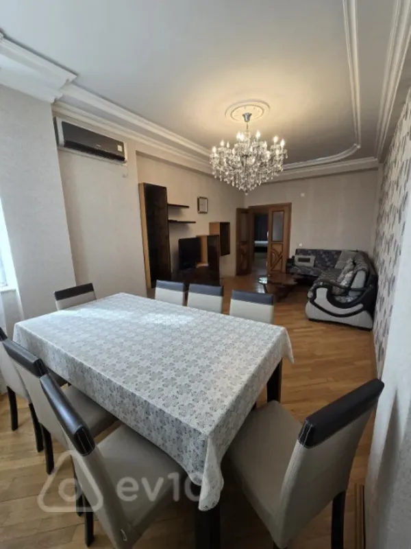 Satılır 3 otaqlı yeni tikili 115 m²