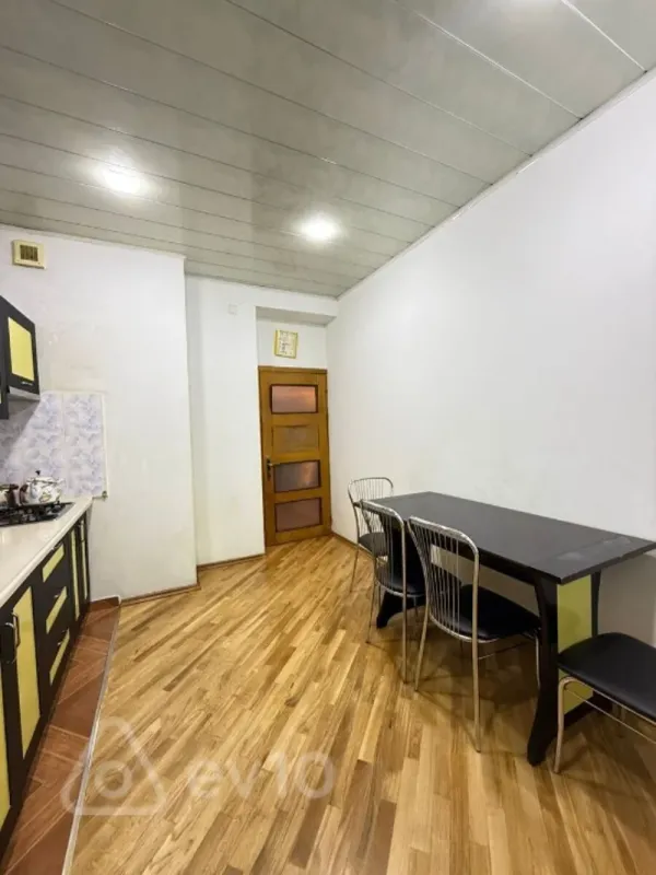 Satılır 3 otaqlı yeni tikili 115 m²